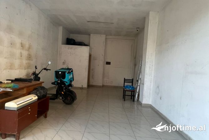 Ambient biznesi me qera 1+1 ne Tirane - 200 Euro