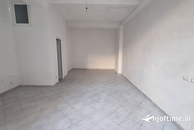 Ambient biznesi me qera 1+1 ne Tirane - 220 Euro