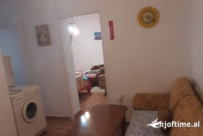 Shtepi me qera 1+1 ne Tirane - 400 Euro