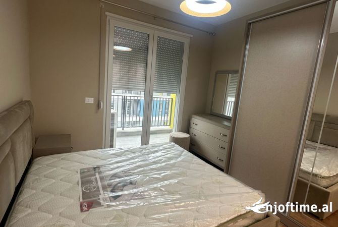 Shtepi me qera Apartament ne Tirane, 2+1, Mobilimi E mobiluar, Pagesa 500  Euro.