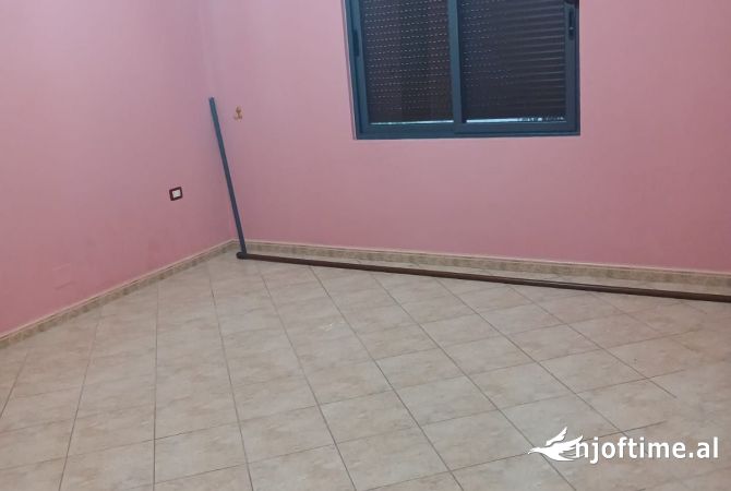 Shtepi me qera 3+1 ne Tirane - 400 Euro