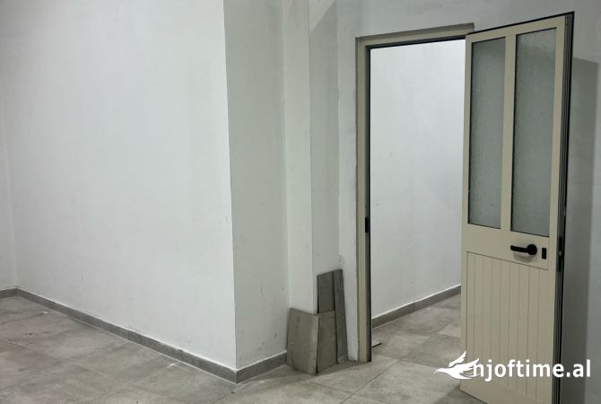Ambient biznesi me qera 1+1 ne Tirane - 700 Euro