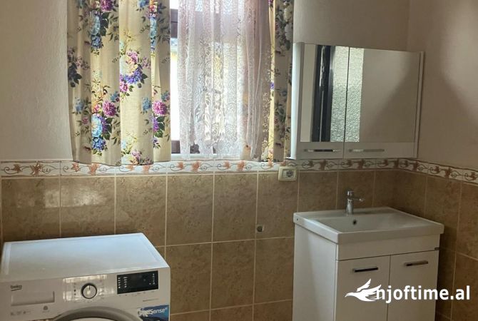 Shtepi me qera 2+1 ne Tirane - 500 Euro