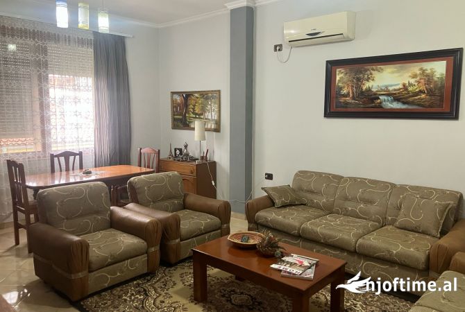 Shtepi me qera 2+1 ne Tirane - 650 Euro