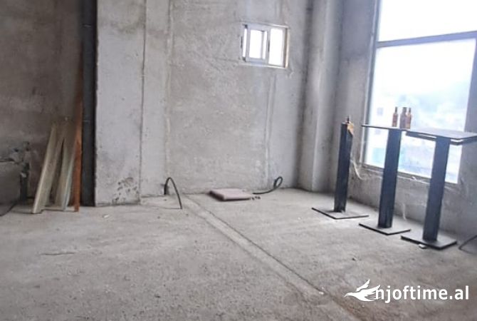 Ambient biznesi me qera 1+1 ne Tirane - 1,000 Euro