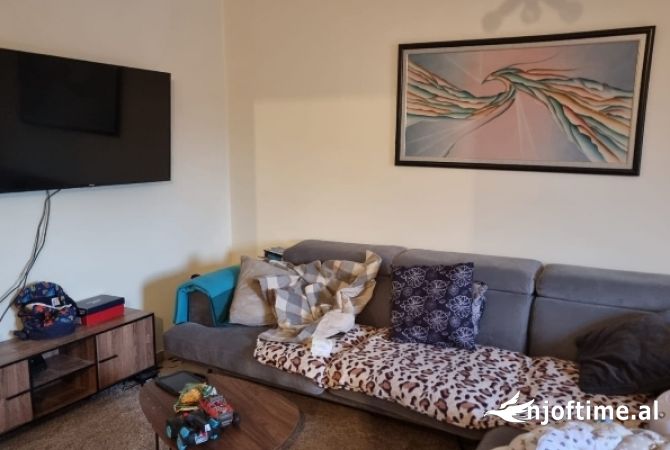 Shtepi me qera 1+1 ne Tirane - 450 Euro