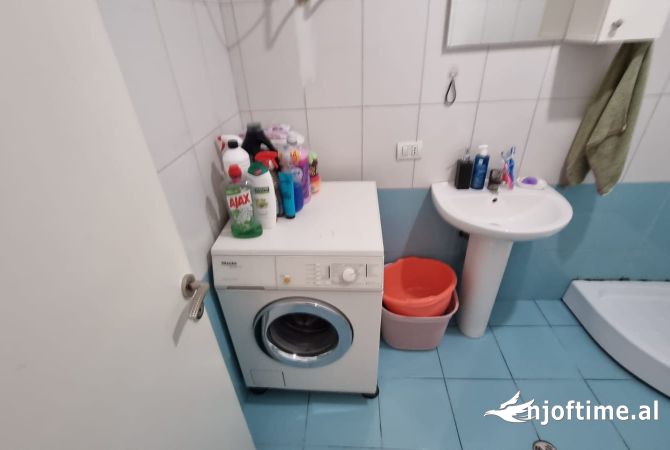 Shtepi ne shitje Apartament ne Tirane, 1+1, Mobilimi E mobiluar, Pagesa 89,000  Euro.