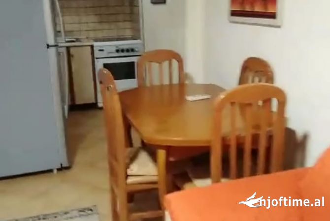 Shtepi me qera Apartament ne Tirane, 1+1, Mobilimi E mobiluar, Pagesa 350  Euro.