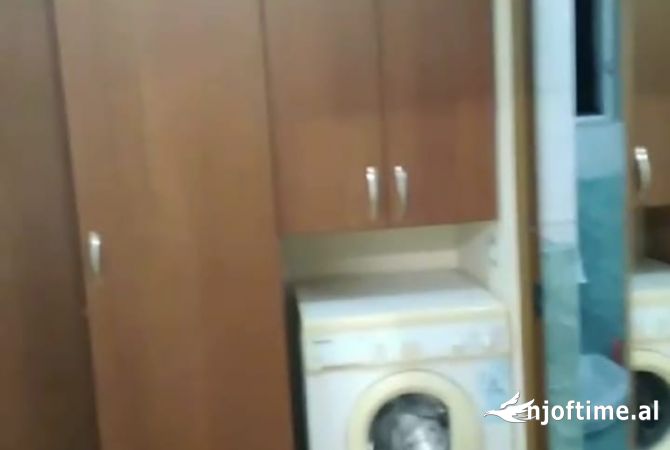 Shtepi me qera Apartament ne Tirane, 1+1, Mobilimi E mobiluar, Pagesa 350  Euro.