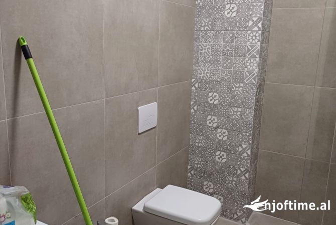 Shtepi me qera Apartament ne Tirane, 1+1, Mobilimi E mobiluar, Pagesa 800  Euro.