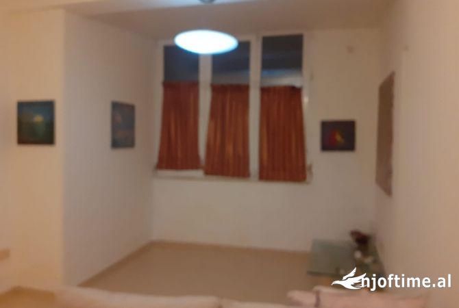 Shtepi ne shitje 1+1 ne Tirane - 70,000 Euro
