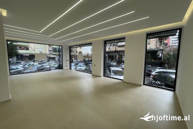 Ambient biznesi me qera 3+1 ne Tirane - 2,200 Euro