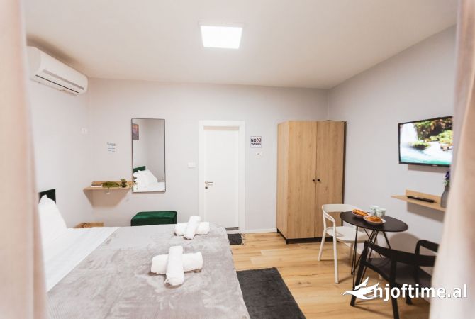 Ambient biznesi me qera 1+1 ne Tirane - 750 Euro