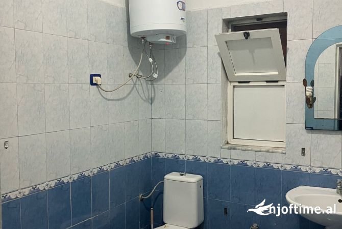 Shtepi me qera Shtepi Private ne Tirane, 1+1, Mobilimi E mobiluar, Pagesa 350  Euro.