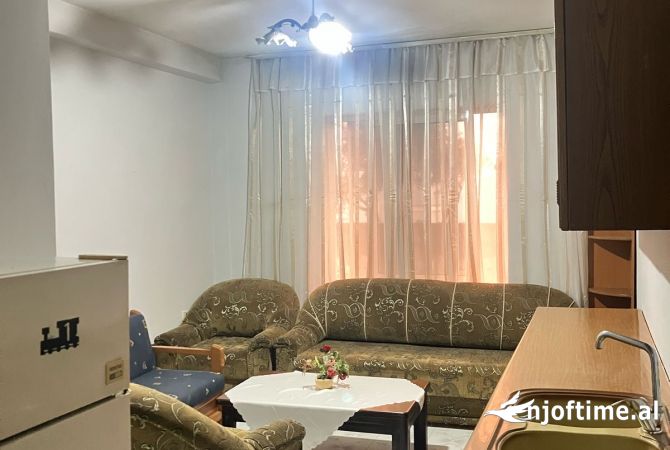 Shtepi me qera 1+1 ne Tirane - 350 Euro