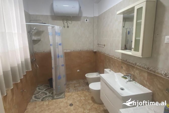 Shtepi me qera 1+1 ne Tirane - 450 Euro