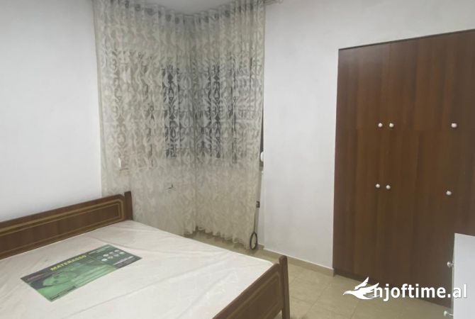 Shtepi me qera Apartament ne Tirane, 1+1, Mobilimi E mobiluar, Pagesa 450  Euro.