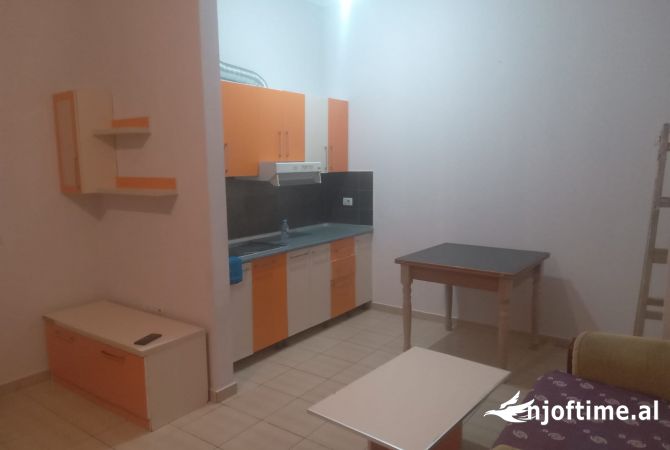 Shtepi me qera Garsoniere ne Tirane - 250 Euro
