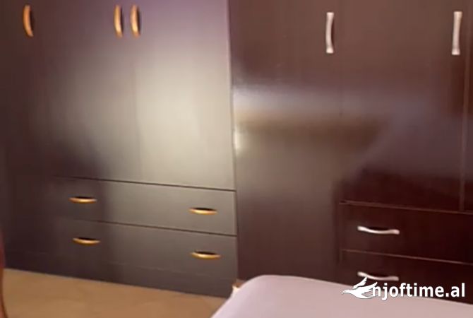 Shtepi me qera Shtepi Private ne Tirane, 1+1, Mobilimi E mobiluar, Pagesa 370  Euro.