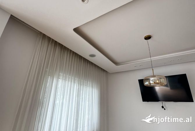 Ambient biznesi me qera 3+1 ne Tirane - 2,000 Euro
