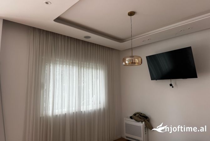 🔥Jepet me Qera Ndertesa 200 m2 +3 Poste Parking ne gjendje shume te mire ,tek Komuna Parisit 