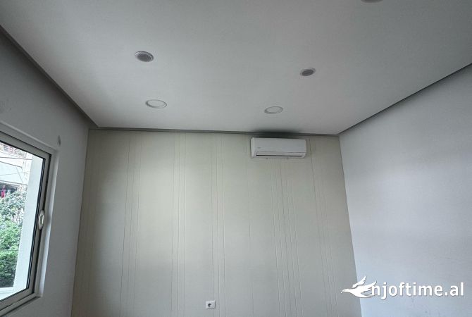 Ambient biznesi me qera 3+1 ne Tirane - 2,000 Euro