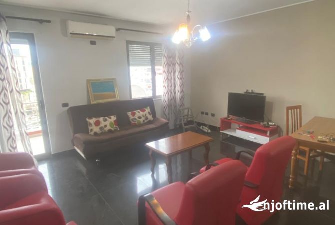 Shtepi me qera 3+1 ne Tirane - 650 Euro