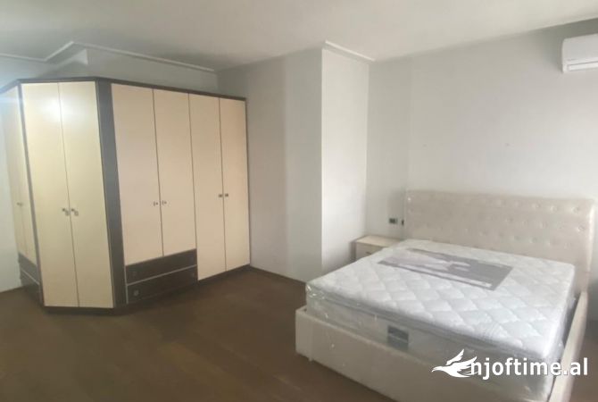 Shtepi me qera 3+1 ne Tirane - 650 Euro