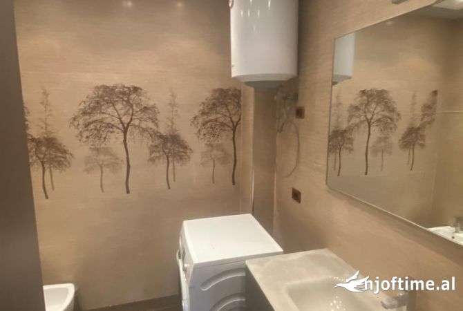 Shtepi me qera Apartament ne Tirane, 3+1, Mobilimi E mobiluar, Pagesa 650  Euro.