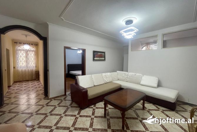 Shtepi me qera 2+1 ne Tirane - 600 Euro