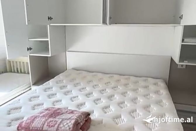 Shtepi me qera Apartament ne Tirane, 1+1, Mobilimi E mobiluar, Pagesa 550  Euro.