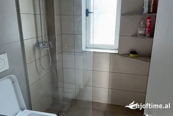 Shtepi me qera Apartament ne Tirane, 1+1, Mobilimi E mobiluar, Pagesa 550  Euro.