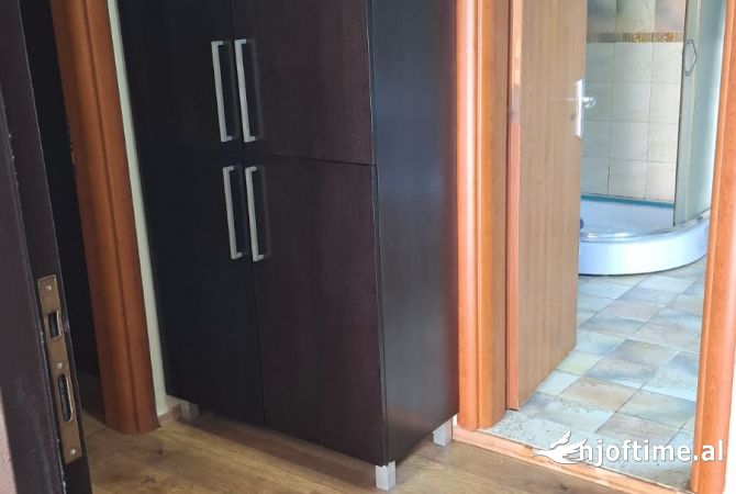 Shtepi me qera Apartament ne Tirane, 1+1, Mobilimi E mobiluar, Pagesa 600  Euro.