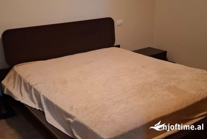 Shtepi me qera Apartament ne Tirane, 1+1, Mobilimi E mobiluar, Pagesa 600  Euro.