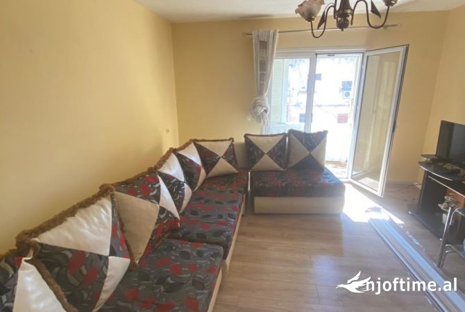 Shtepi me qera 2+1 ne Tirane - 450 Euro