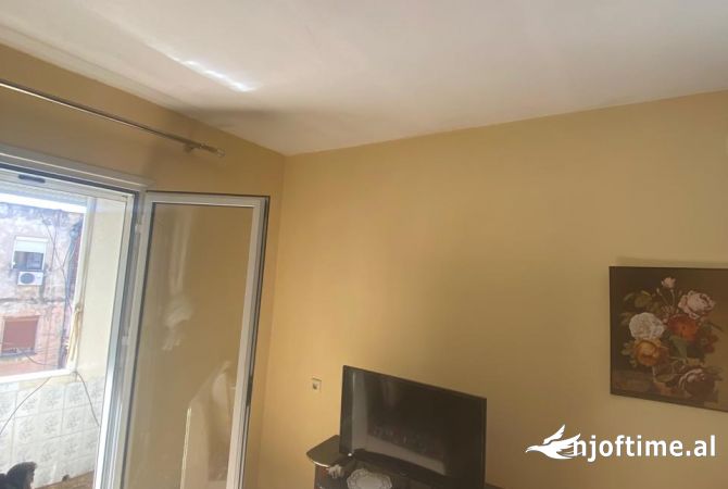 Shtepi me qera 2+1 ne Tirane - 450 Euro