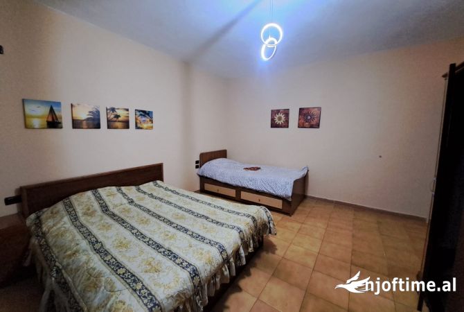 Shtepi me qera Apartament ne Tirane, 1+1, Mobilimi E mobiluar, Pagesa 450  Euro.