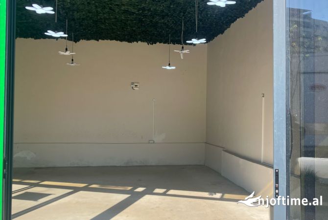 Ambient biznesi me qera 1+1 ne Tirane - 700 Euro