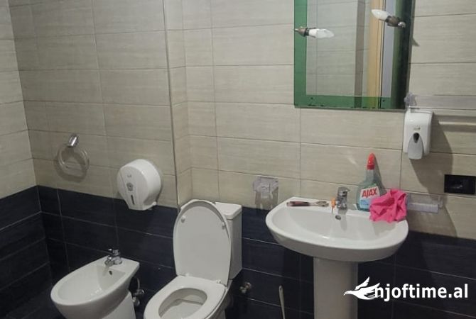 Shtepi me qera Apartament ne Tirane, 1+1, Mobilimi E mobiluar, Pagesa 350  Euro.