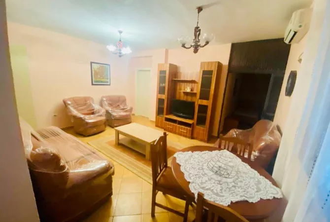 Shtepi me qera 2+1 ne Tirane - 500 Euro