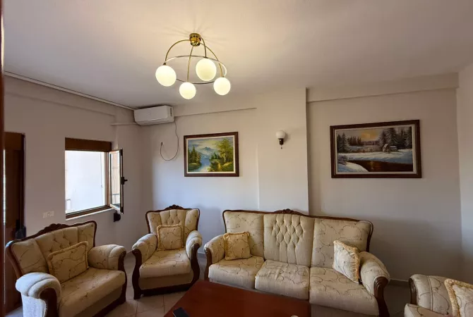 Shtepi me qera Apartament ne Tirane, 2+1, Mobilimi E mobiluar, Pagesa 500  Euro.