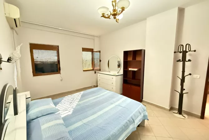 Shtepi me qera Apartament ne Tirane, 2+1, Mobilimi E mobiluar, Pagesa 500  Euro.
