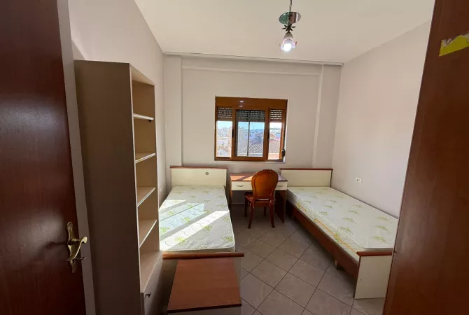Shtepi me qera Apartament ne Tirane, 2+1, Mobilimi E mobiluar, Pagesa 500  Euro.