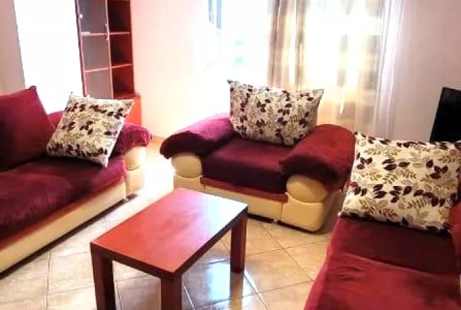 Shtepi me qera 1+1 ne Tirane - 400 Euro