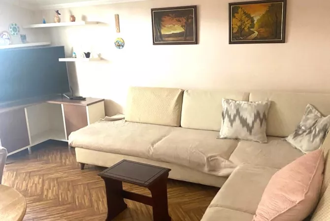 Shtepi me qera 2+1 ne Tirane - 500 Euro