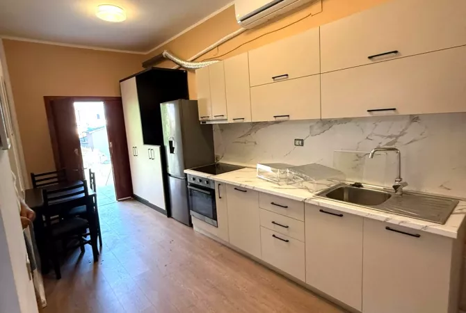 Casa in affitto 1+1 a Tirana - 450 Euro