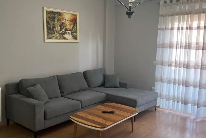 Shtepi me qera 1+1 ne Tirane - 750 Euro