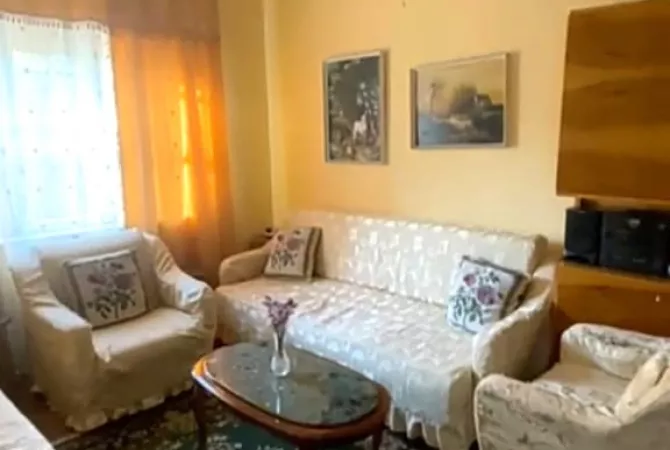 Shtepi me qera 2+1 ne Tirane - 450 Euro