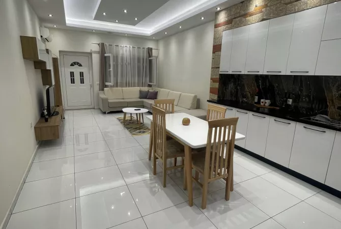 Shtepi me qera 2+1 ne Tirane - 550 Euro