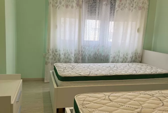 Shtepi me qera Apartament ne Tirane, 2+1, Mobilimi E mobiluar, Pagesa 60,000  Leke.